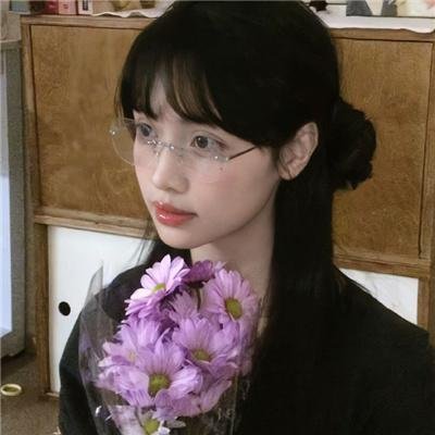 等爱的女神